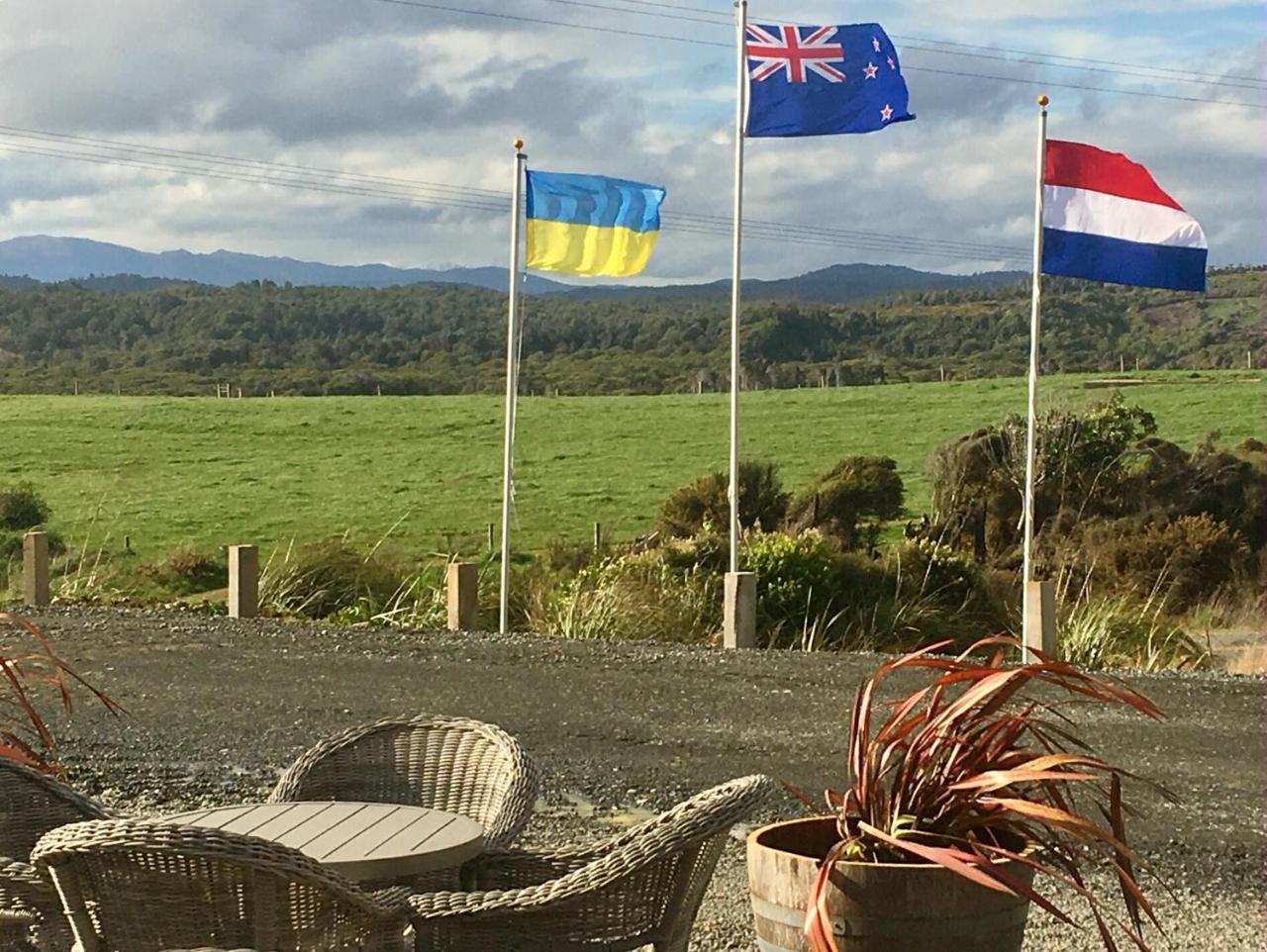 The Cliffs Seaside Lodge Tuatapere Exterior foto